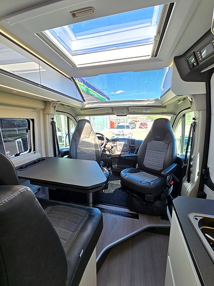 Adria TWIN 640 SLB SUPREME 10 of 16