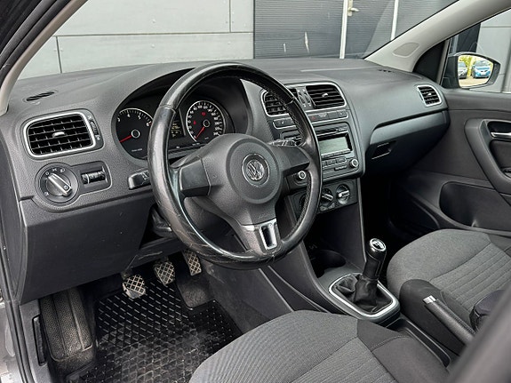 Volkswagen Polo 8 of 14