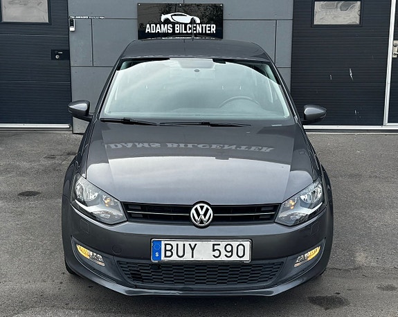 Volkswagen Polo 2 of 5