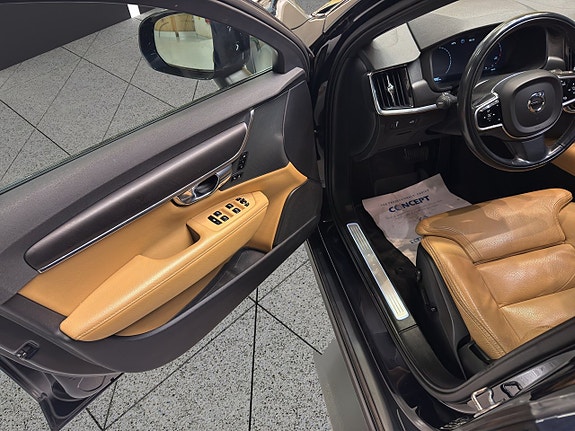 Volvo V90 Cross Country 18 of 30