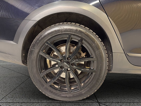 Volvo V90 Cross Country 16 of 30