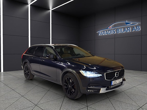 Volvo V90 Cross Country 7 of 30