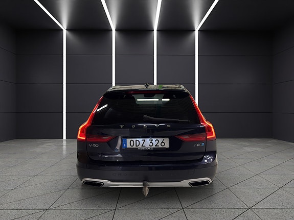 Volvo V90 Cross Country 4 of 5