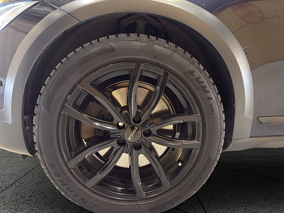 Volvo V90 Cross Country 14 of 30