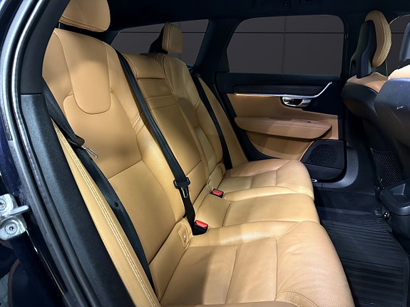 Volvo V90 Cross Country 23 of 30