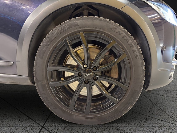 Volvo V90 Cross Country 17 of 30