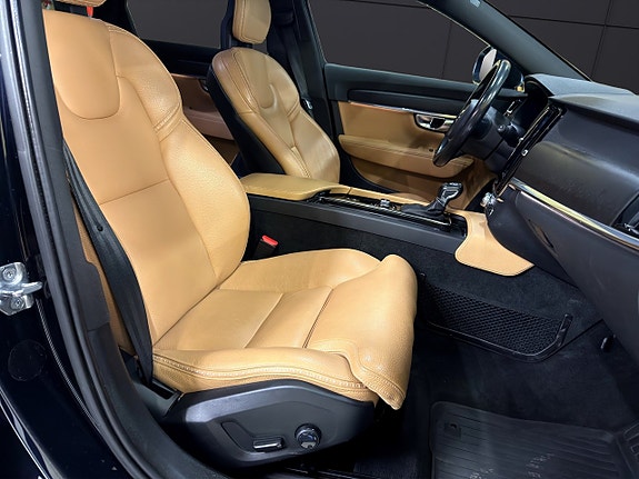 Volvo V90 Cross Country 21 of 30