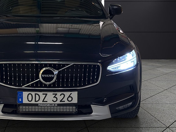 Volvo V90 Cross Country 9 of 30