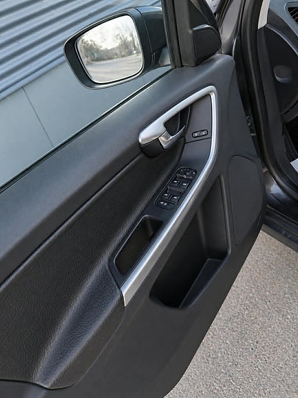 Volvo XC60 7 of 13