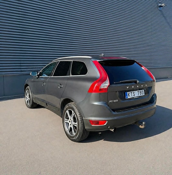 Volvo XC60 4 of 13