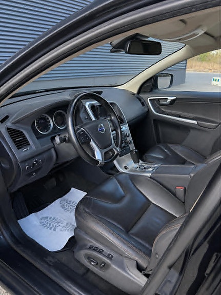 Volvo XC60 6 of 13