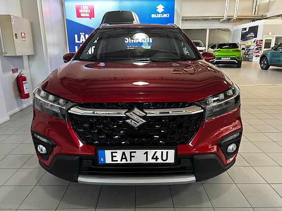 Suzuki S-Cross 2 of 4