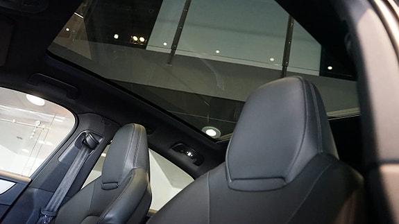 Porsche Cayenne Coupe 9 of 10