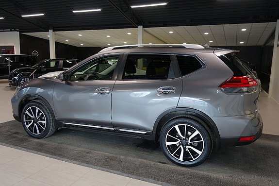 Nissan X-Trail 2 of 5