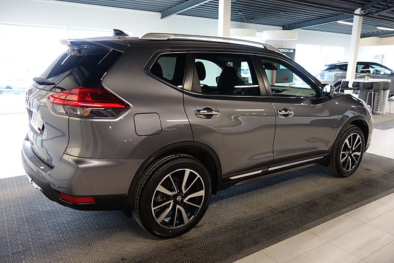 Nissan X-Trail 3 of 5