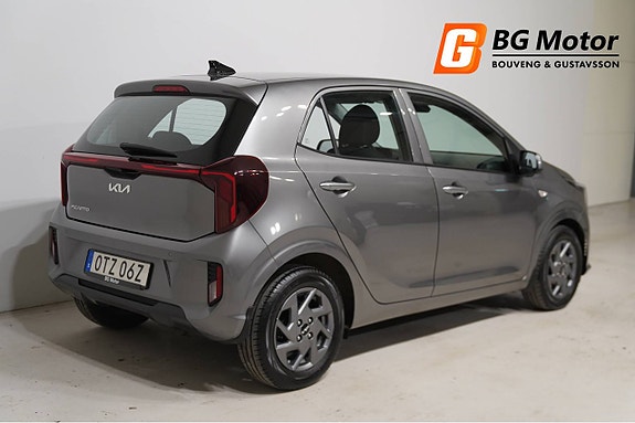 Kia Picanto 4 of 17