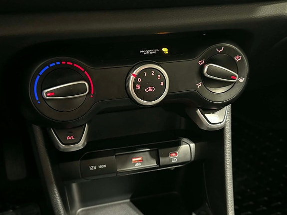 Kia Picanto 14 of 17