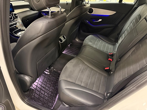 Mercedes-Benz GLC300 de 8 of 14