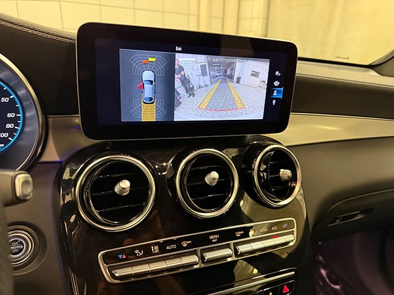 Mercedes-Benz GLC300 de 11 of 14