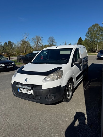 Peugeot Partner 3 of 5