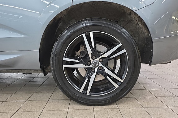 Volvo XC60 18 of 23