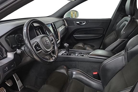 Volvo XC60 15 of 23