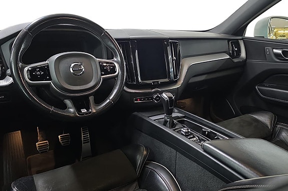 Volvo XC60 11 of 23