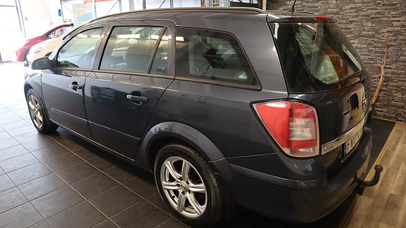 Opel Astra 3 of 5