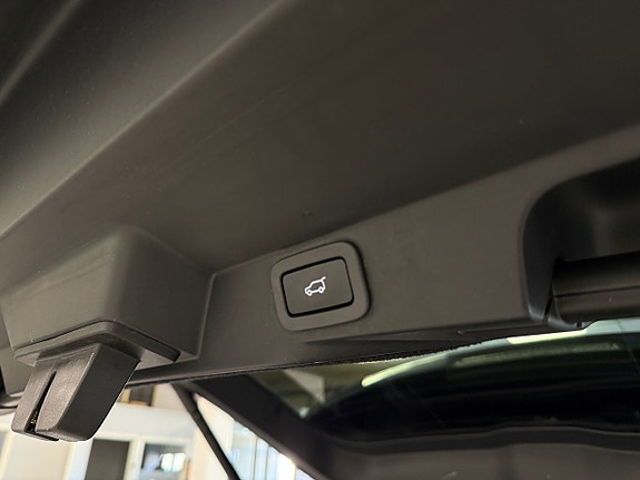 Land Rover Range Rover Sport 23 of 23