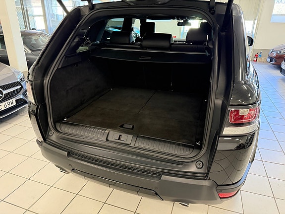 Land Rover Range Rover Sport 20 of 23