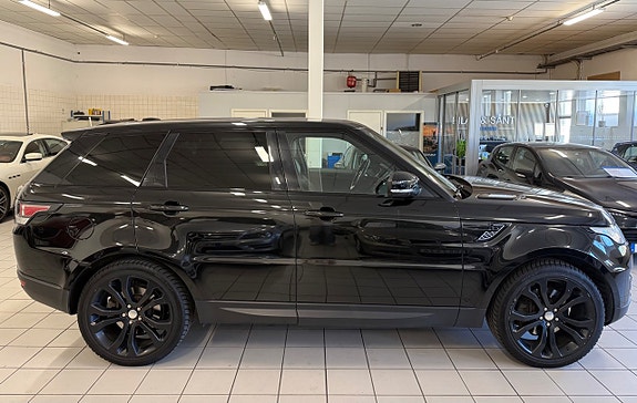 Land Rover Range Rover Sport 2 of 5