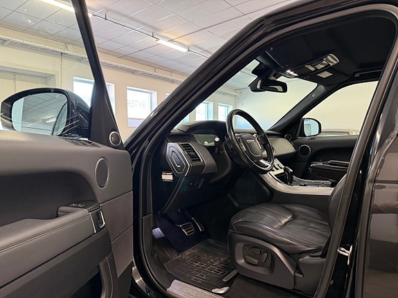 Land Rover Range Rover Sport 8 of 23