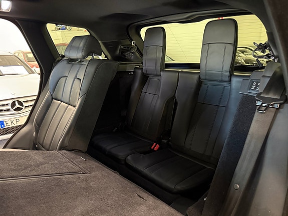 Land Rover Range Rover Sport 18 of 23