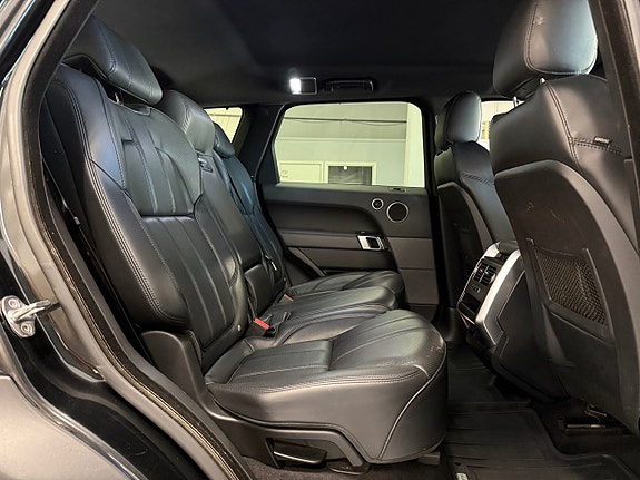 Land Rover Range Rover Sport 16 of 23