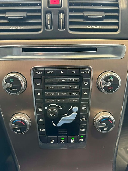 Volvo XC60 17 of 26