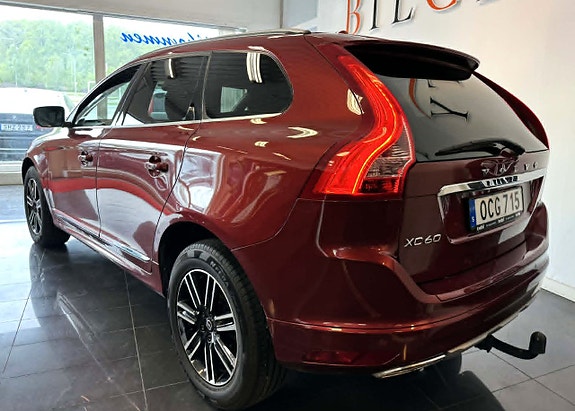 Volvo XC60 2 of 26