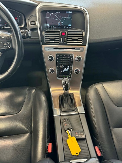 Volvo XC60 19 of 26