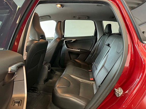 Volvo XC60 11 of 26