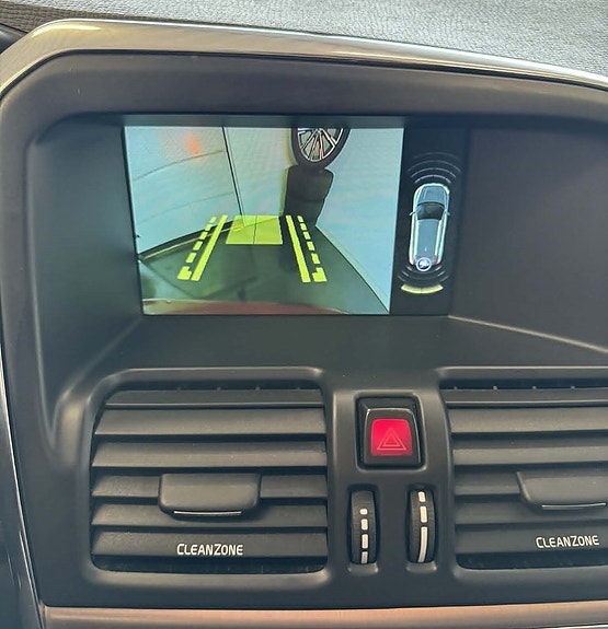 Volvo XC60 16 of 26