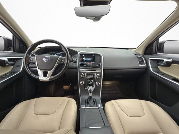 Volvo XC60 11 of 27