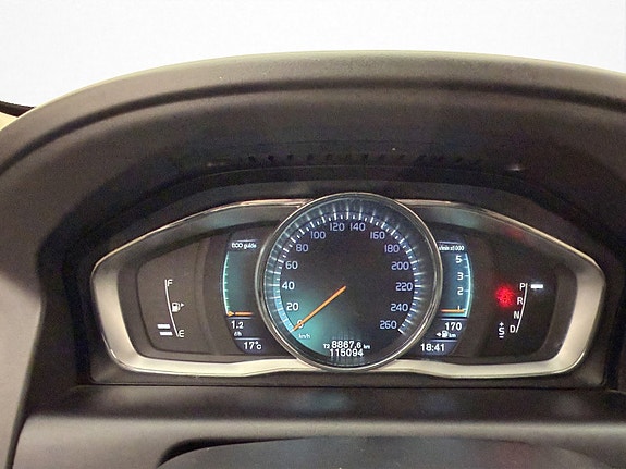 Volvo XC60 22 of 27