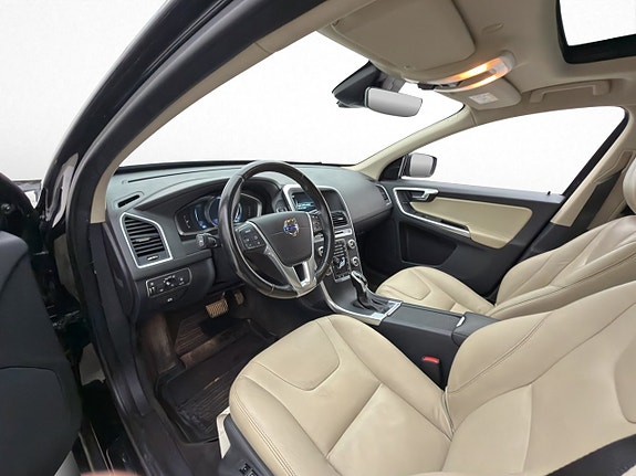 Volvo XC60 9 of 27