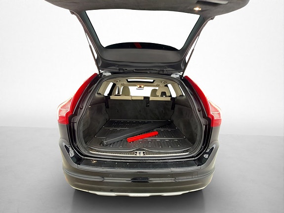 Volvo XC60 16 of 27