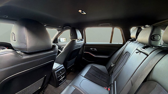 BMW 330e 13 of 30