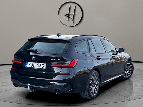 BMW 330e 6 of 30