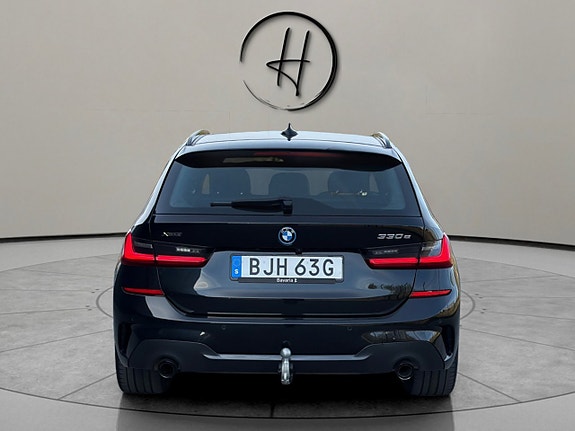 BMW 330e 5 of 30