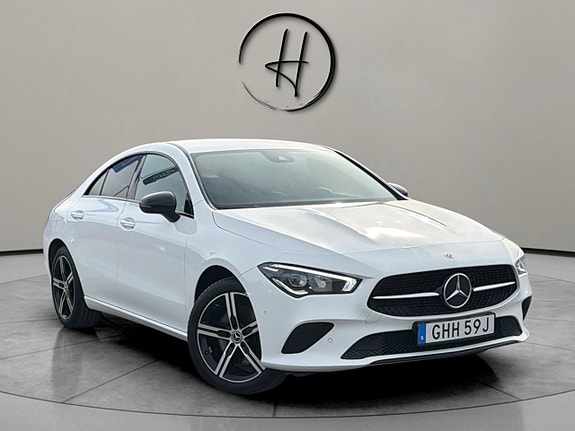 Mercedes-Benz CLA250 e 2 of 5