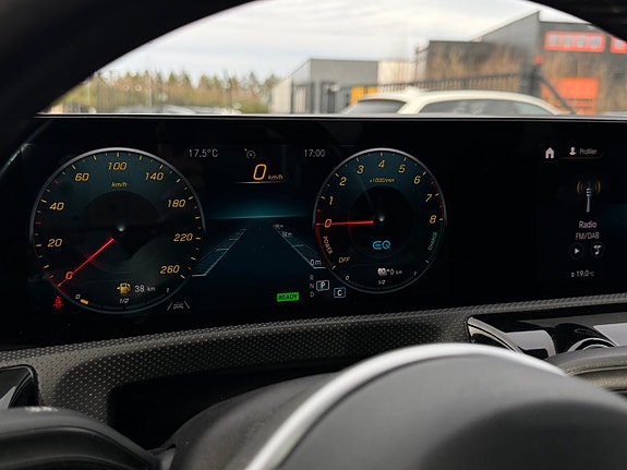 Mercedes-Benz CLA250 e 17 of 30