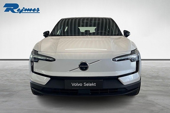 Volvo EX30 3 of 5