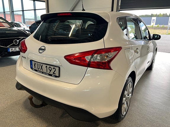 Nissan Pulsar 3 of 5